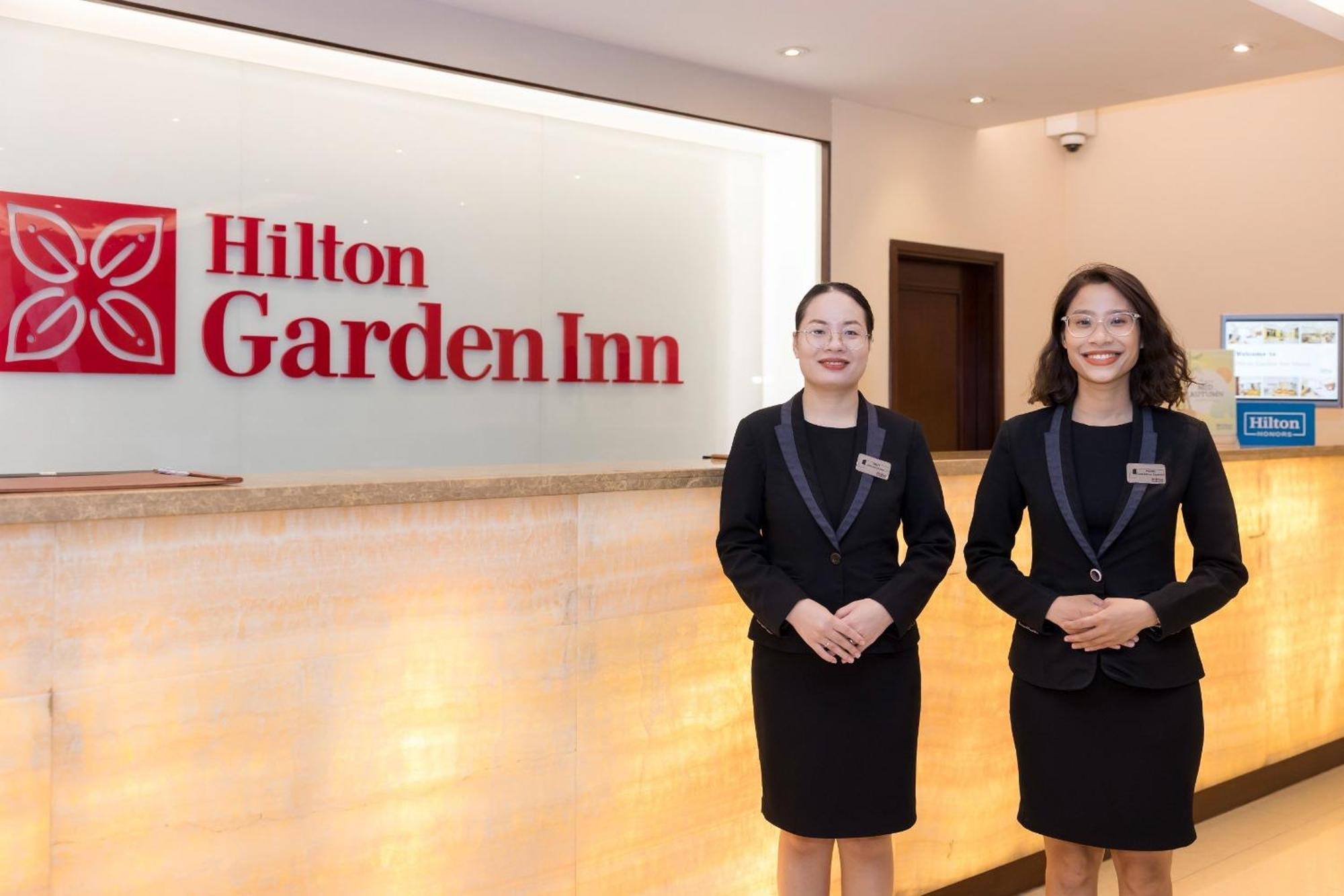Hilton Garden Inn Hanoi Buitenkant foto