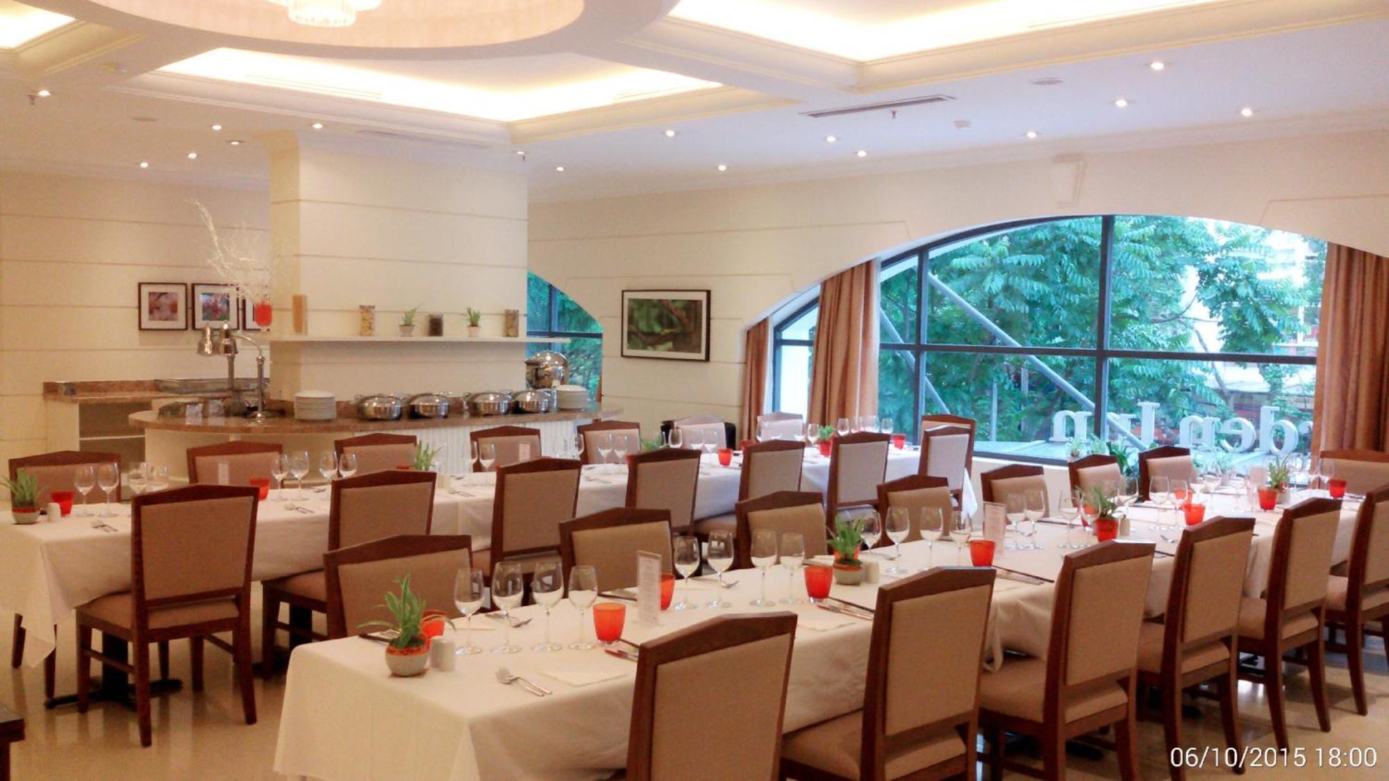 Hilton Garden Inn Hanoi Buitenkant foto