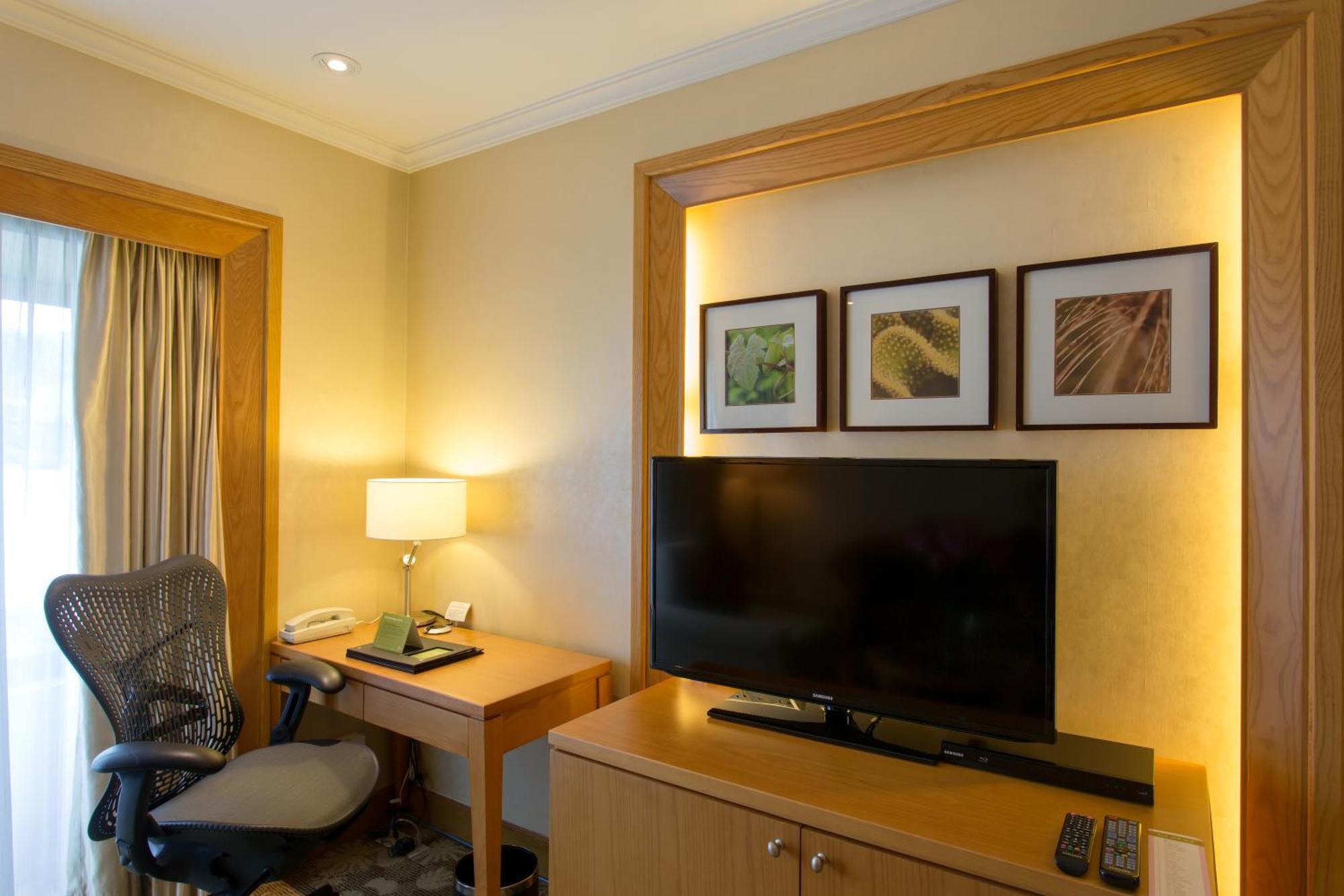 Hilton Garden Inn Hanoi Buitenkant foto