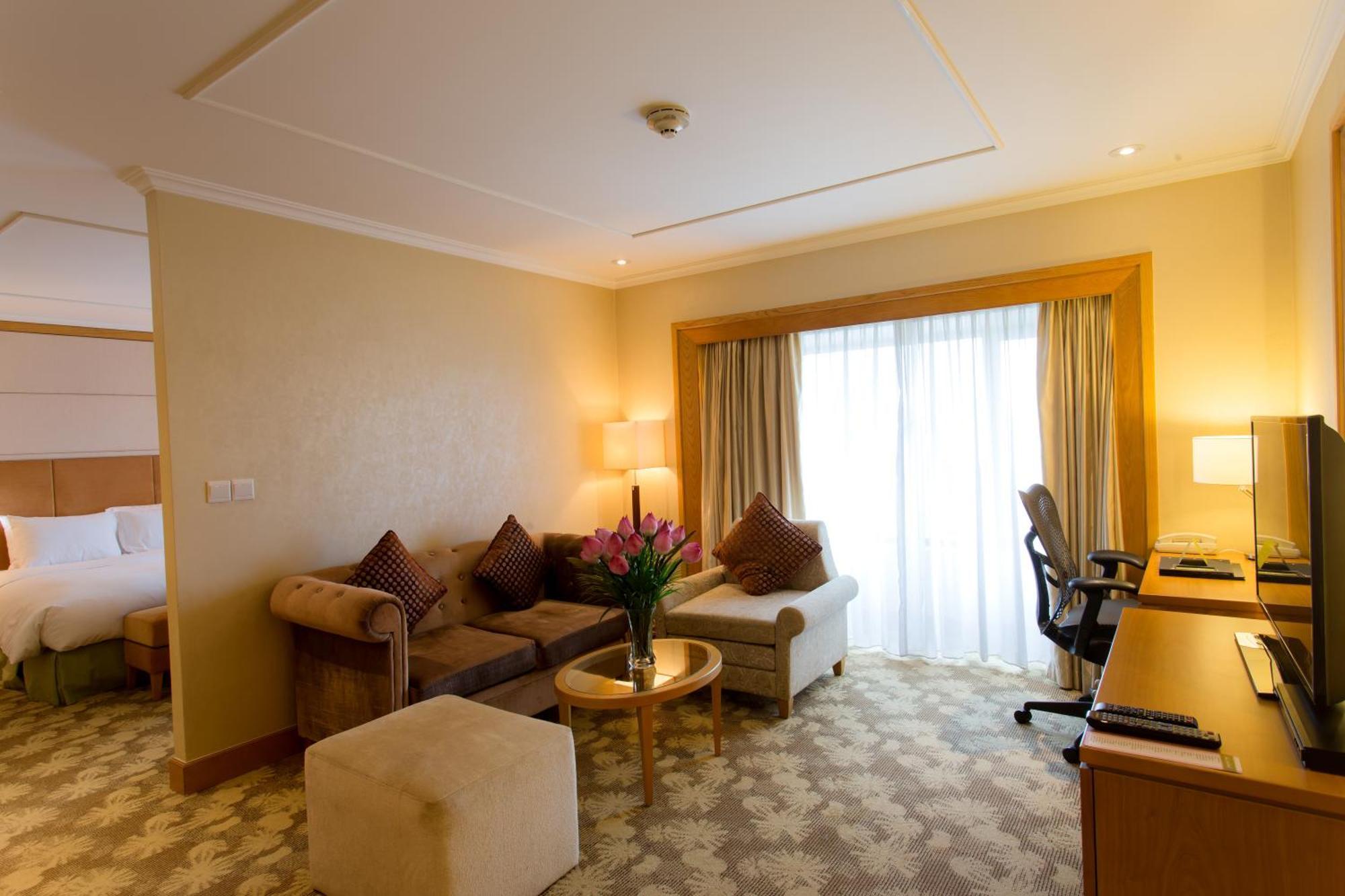Hilton Garden Inn Hanoi Buitenkant foto
