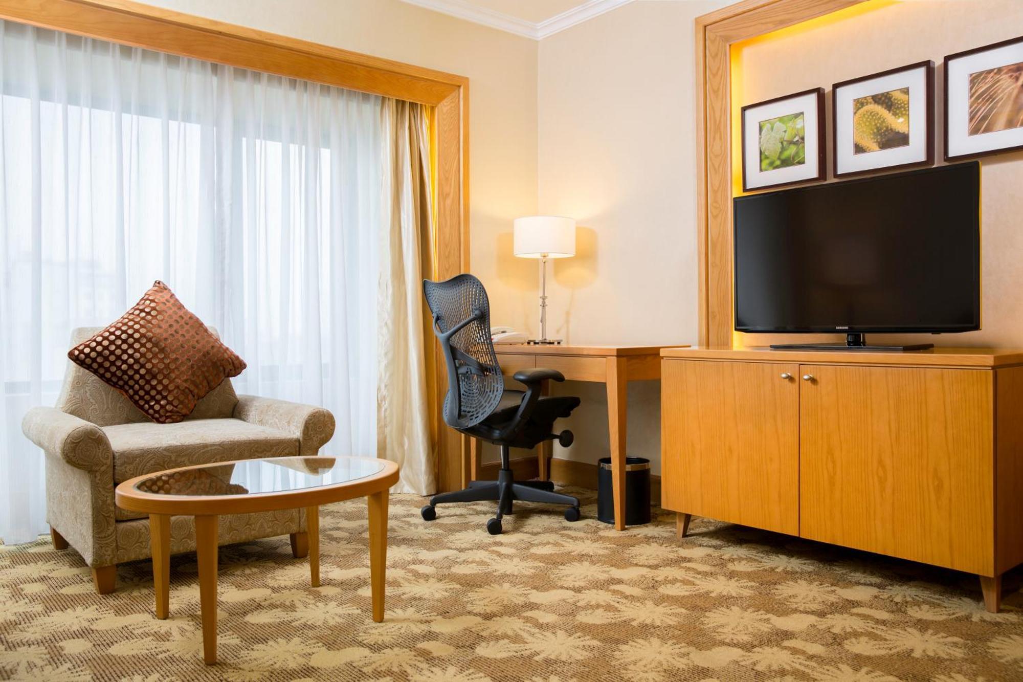 Hilton Garden Inn Hanoi Buitenkant foto