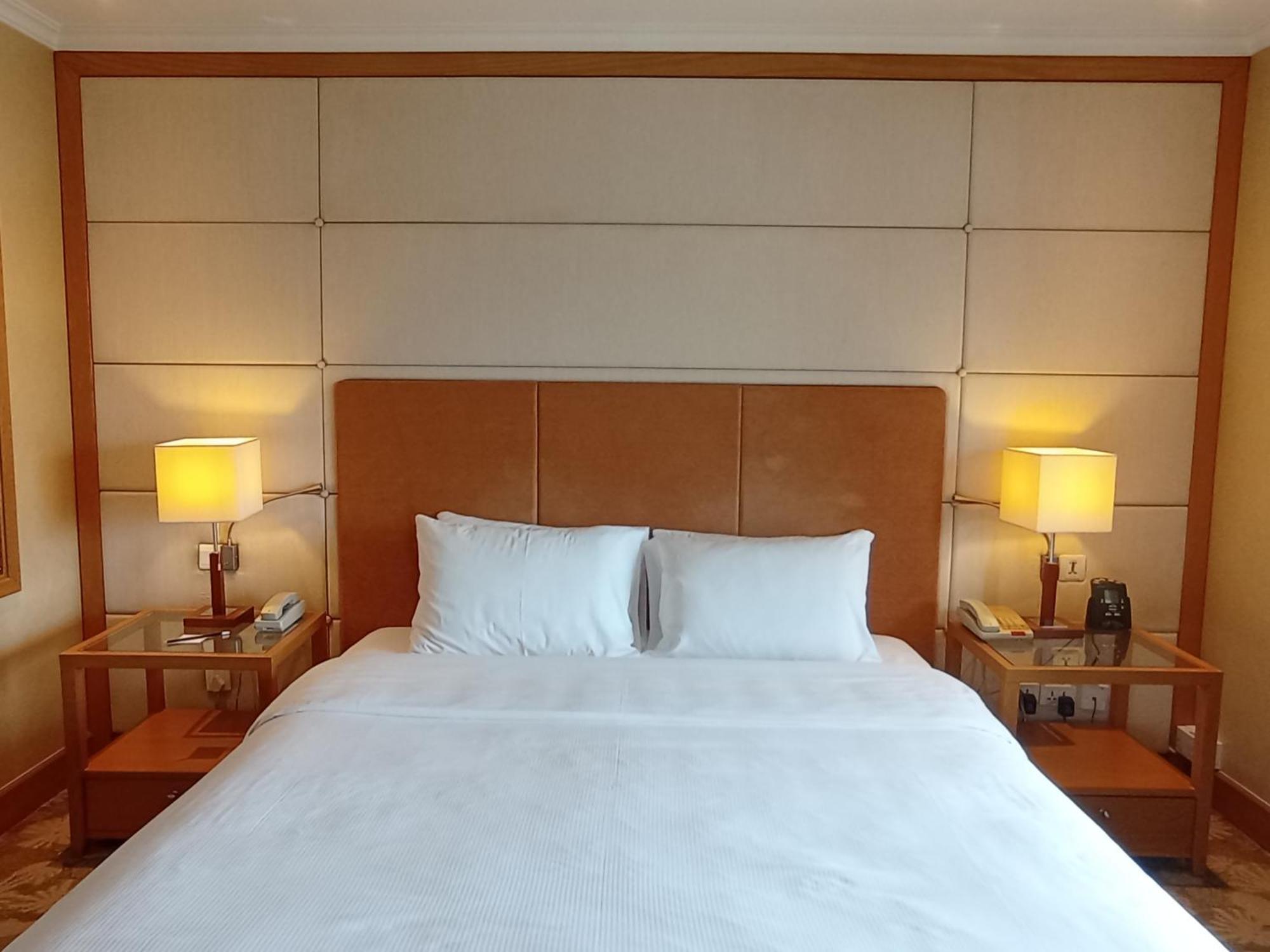 Hilton Garden Inn Hanoi Buitenkant foto
