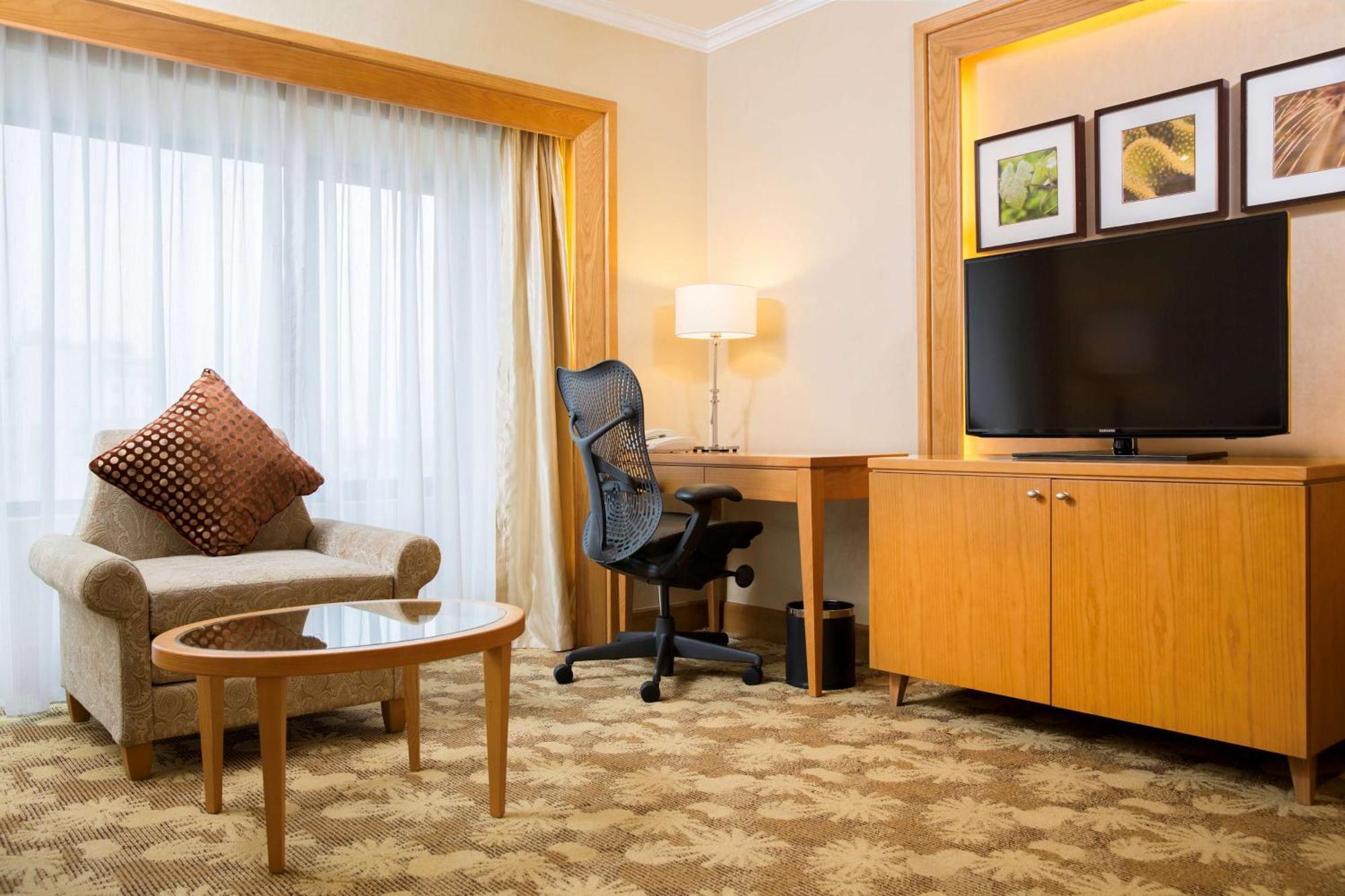 Hilton Garden Inn Hanoi Buitenkant foto