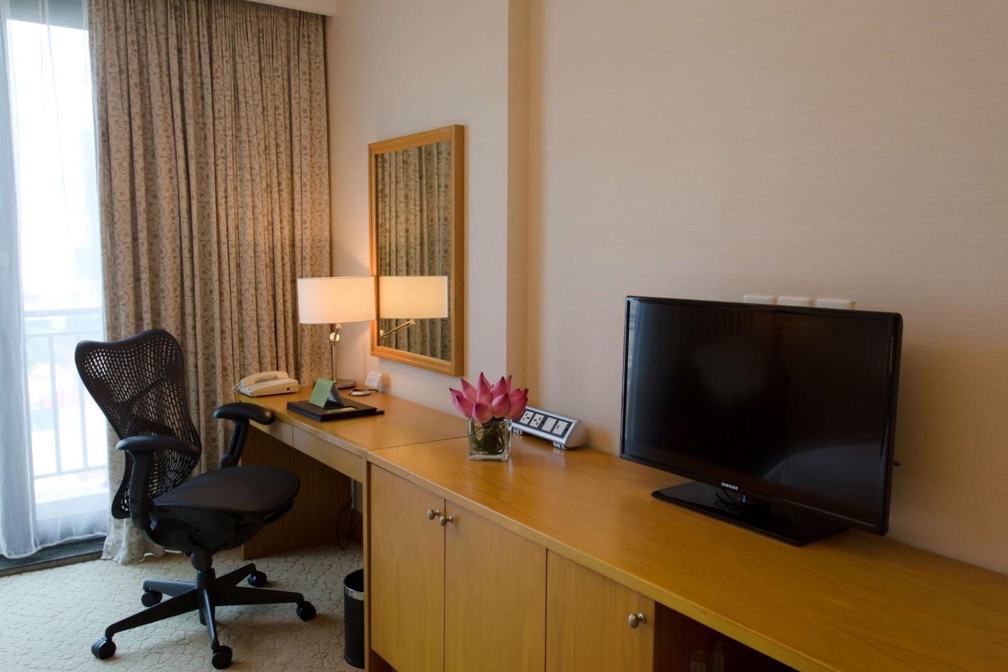 Hilton Garden Inn Hanoi Buitenkant foto