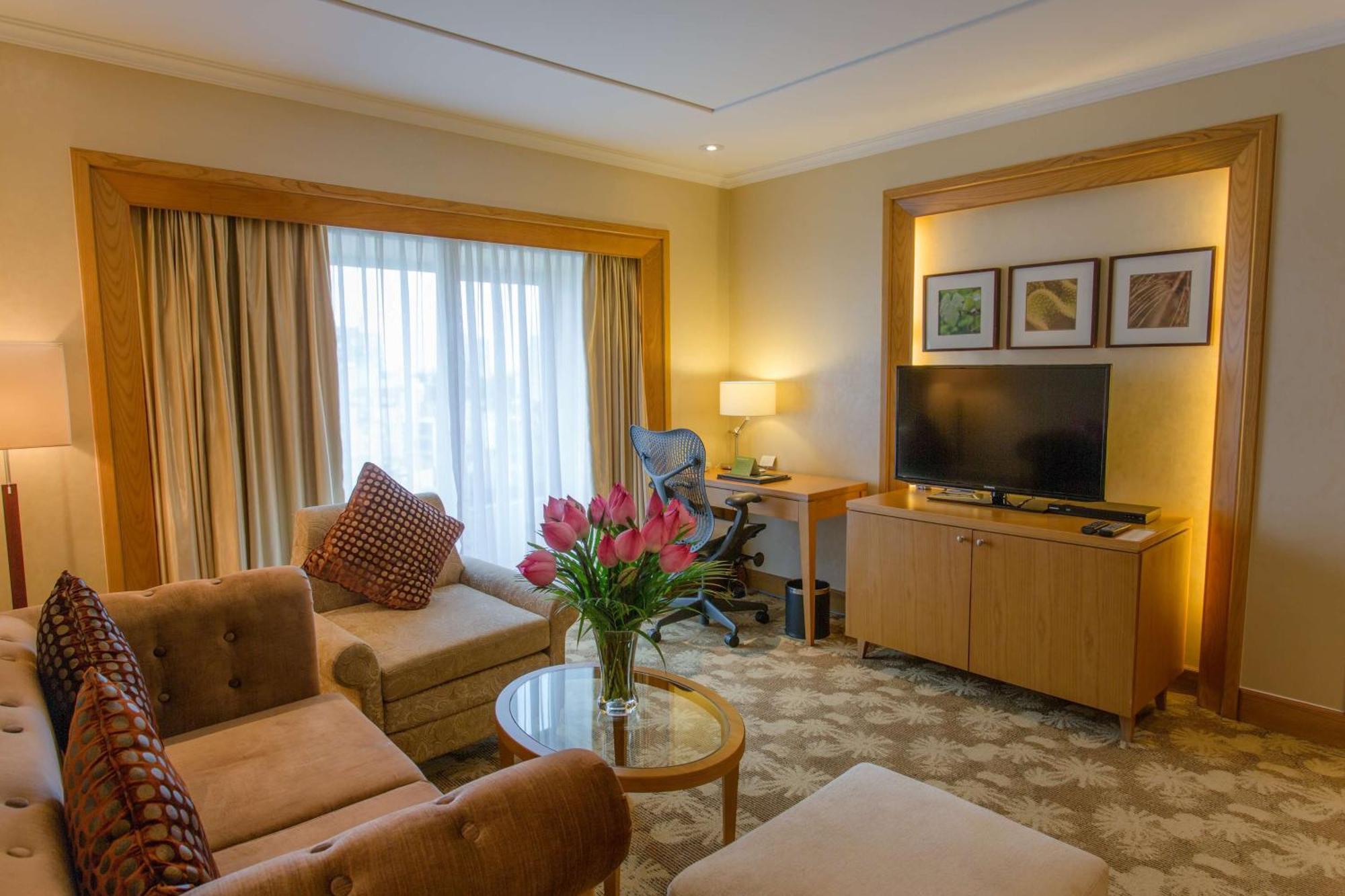 Hilton Garden Inn Hanoi Buitenkant foto