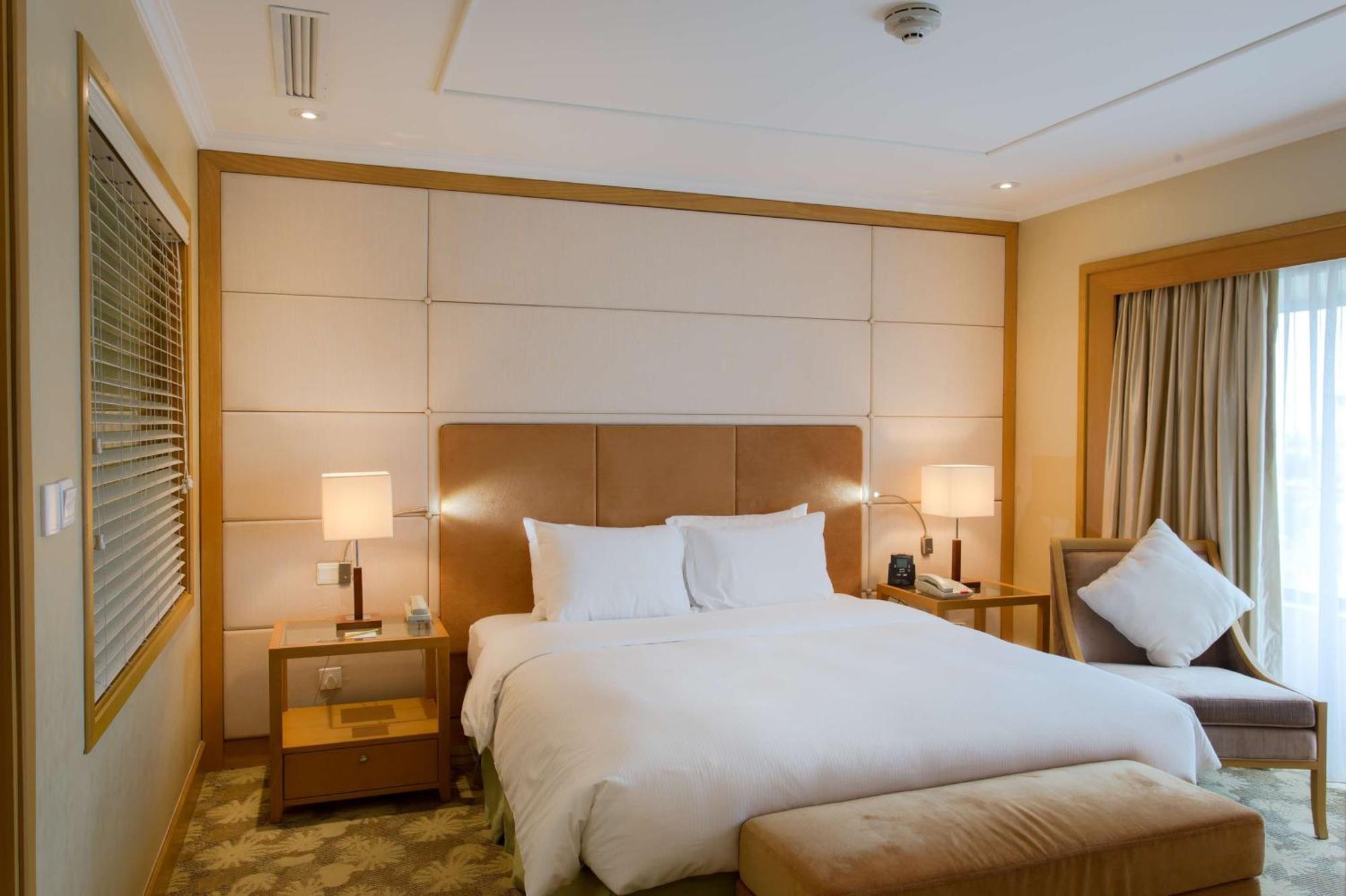 Hilton Garden Inn Hanoi Buitenkant foto