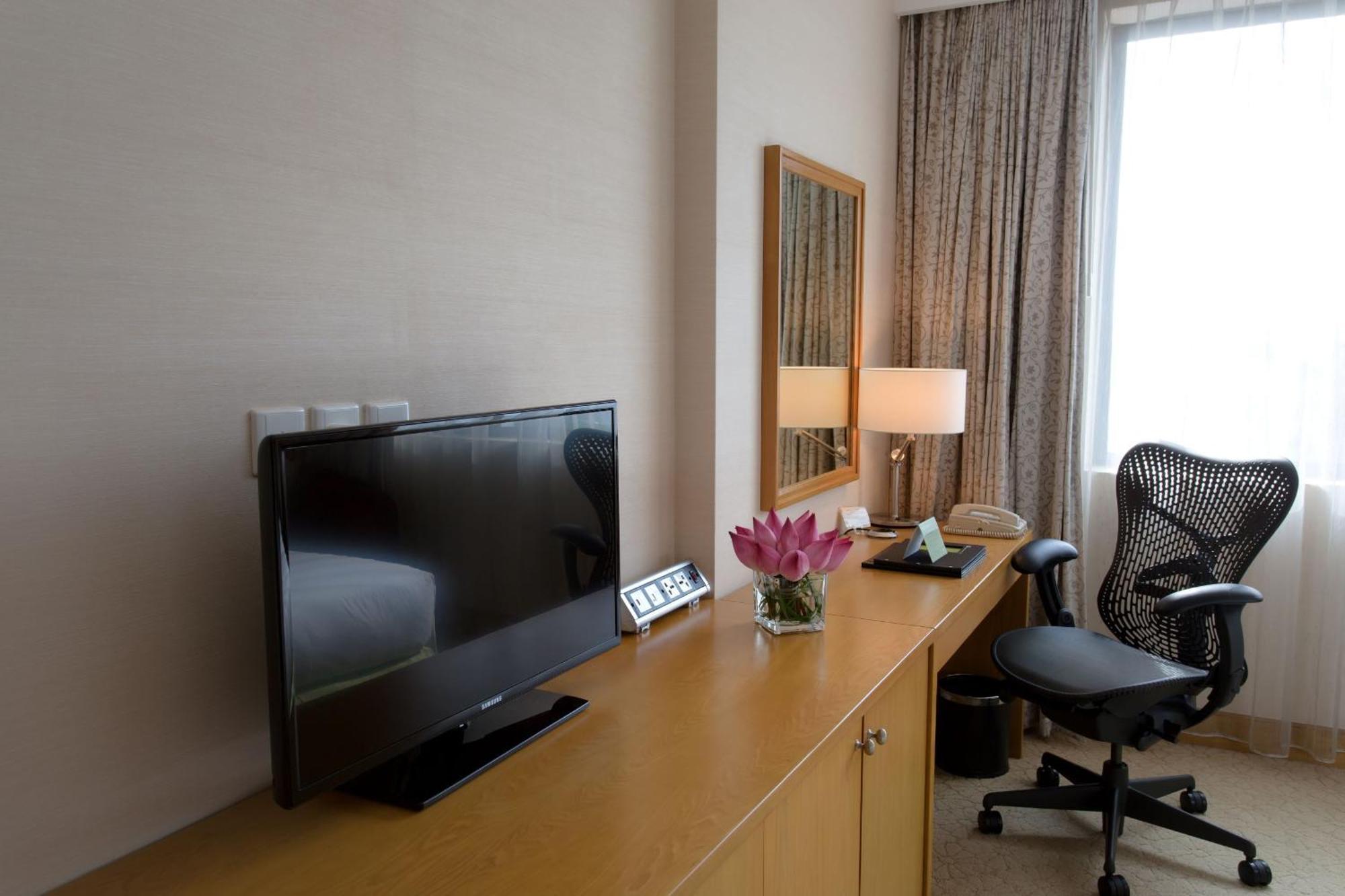 Hilton Garden Inn Hanoi Buitenkant foto