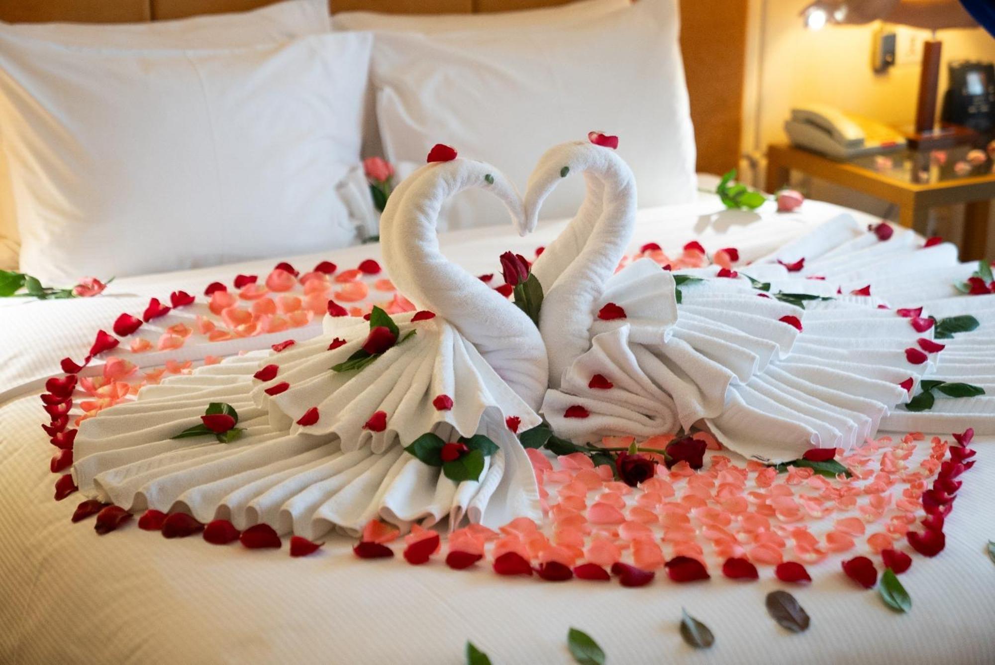 Hilton Garden Inn Hanoi Buitenkant foto