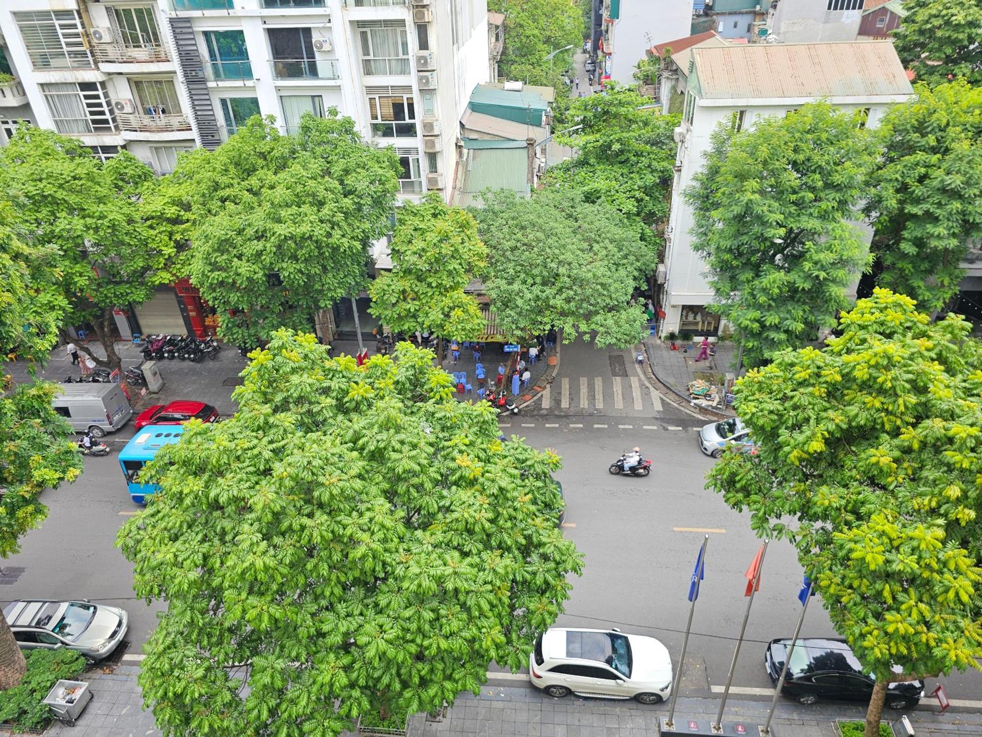 Hilton Garden Inn Hanoi Buitenkant foto